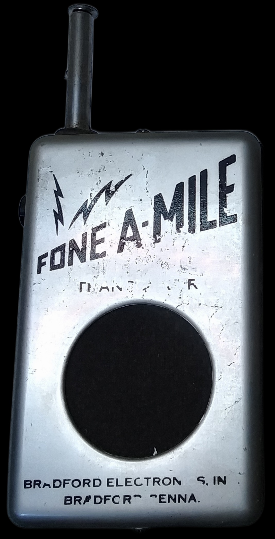 Bradford Foneamile 02 walkie-talkie