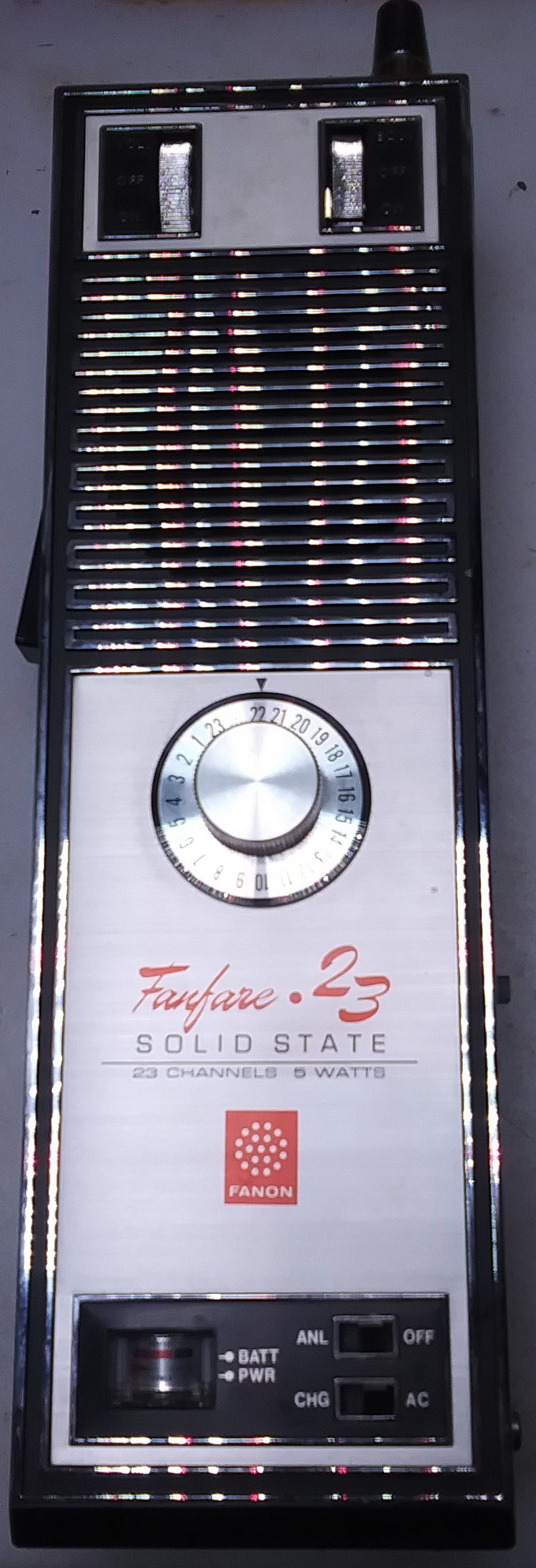 Fanon Fanfare23 walkie-talkie