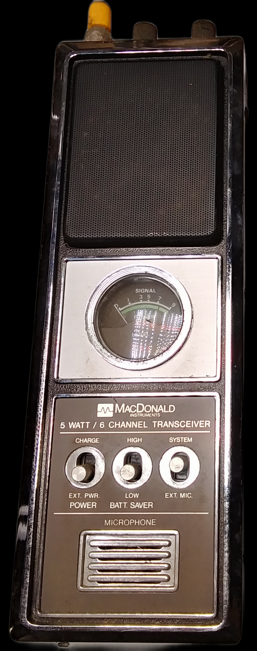 Macdonald Instruments 5W6CH 01 walkie-talkie