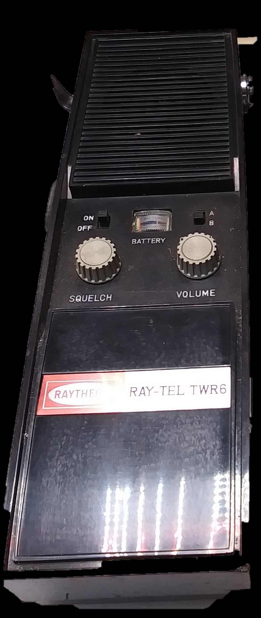 Raytheon TWR 6 walkie-talkie