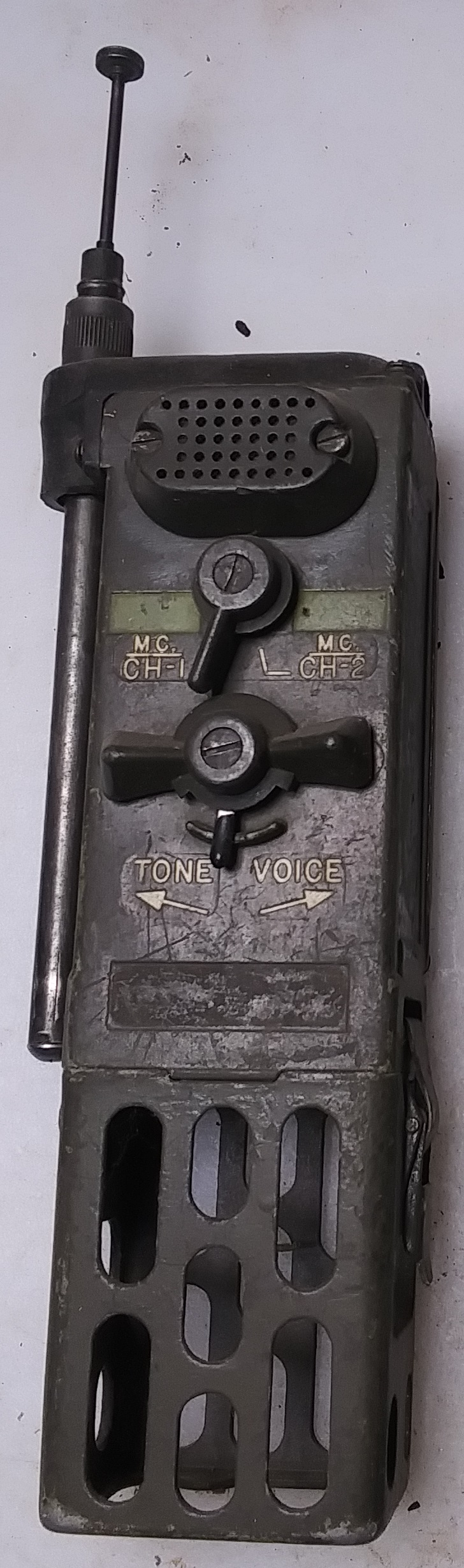 Unknown 04 walkie-talkie