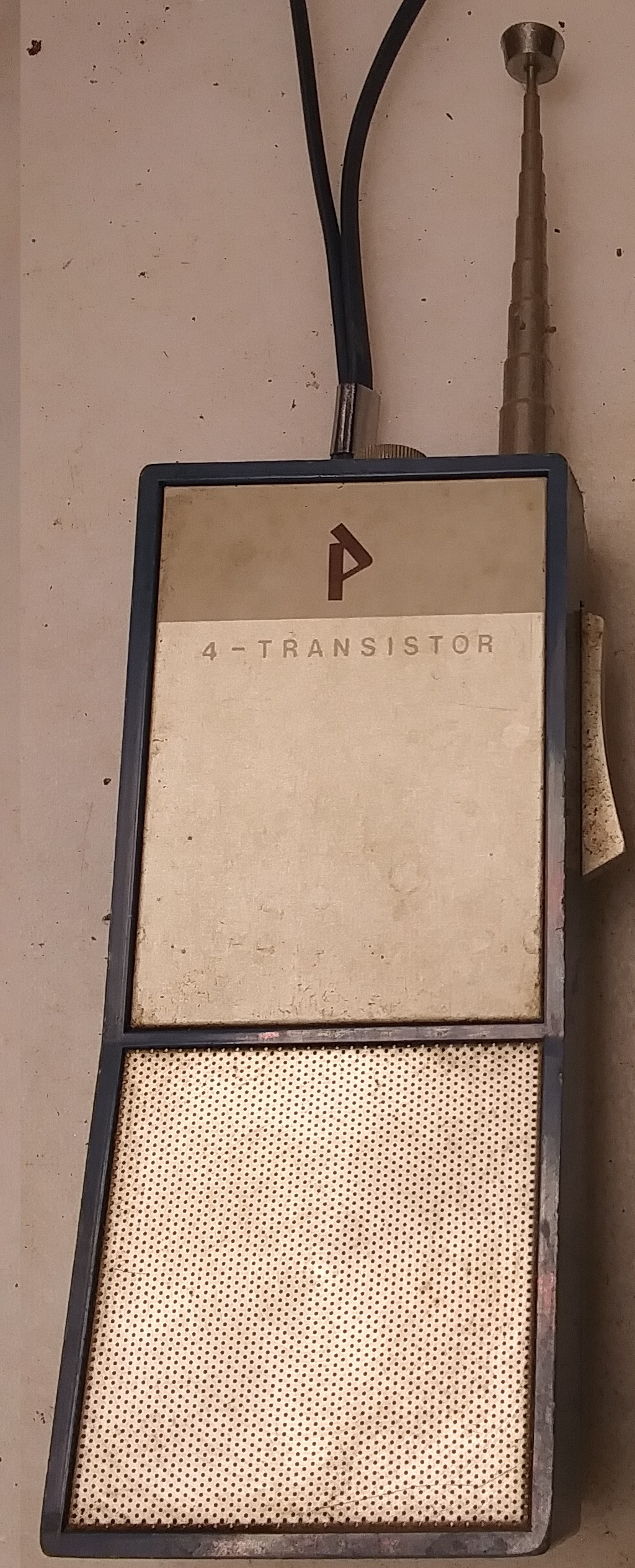 Unknown 2 walkie-talkie