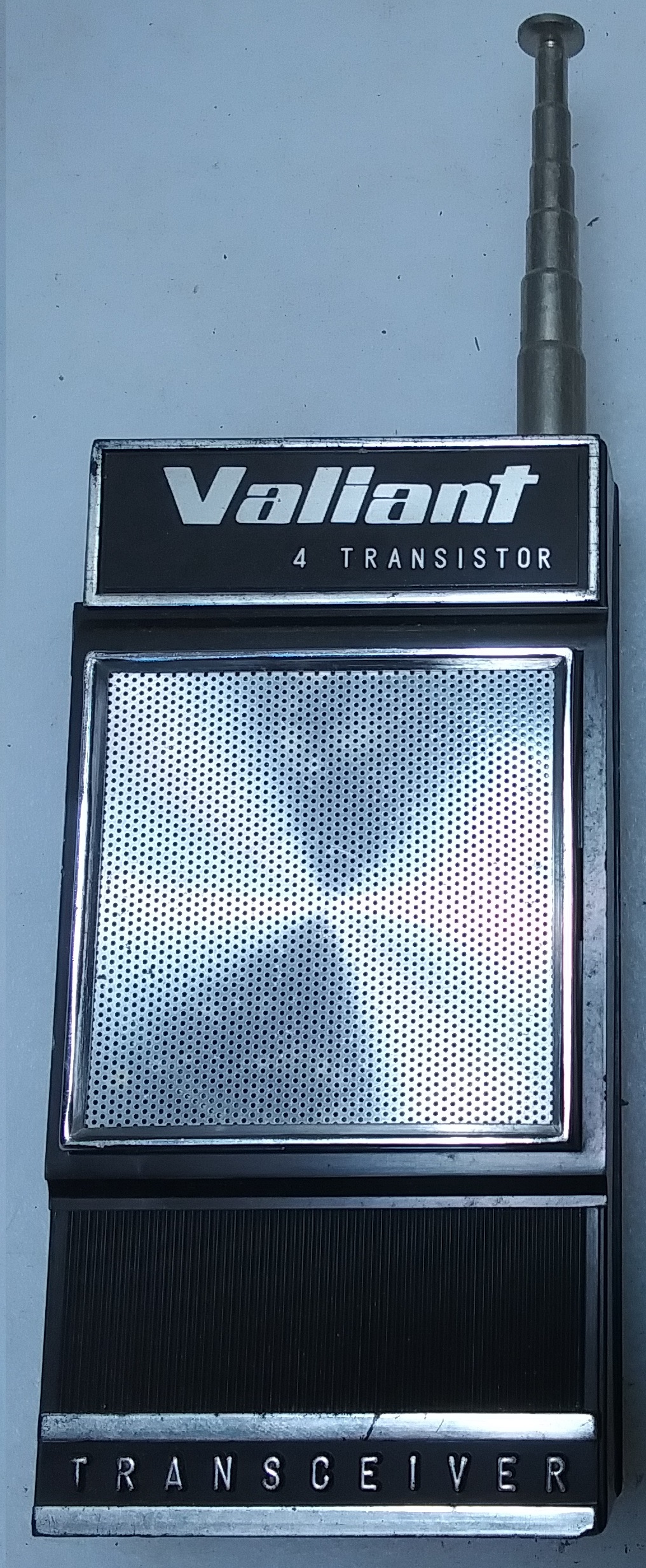 Valiant 4 Transistor walkie-talkie