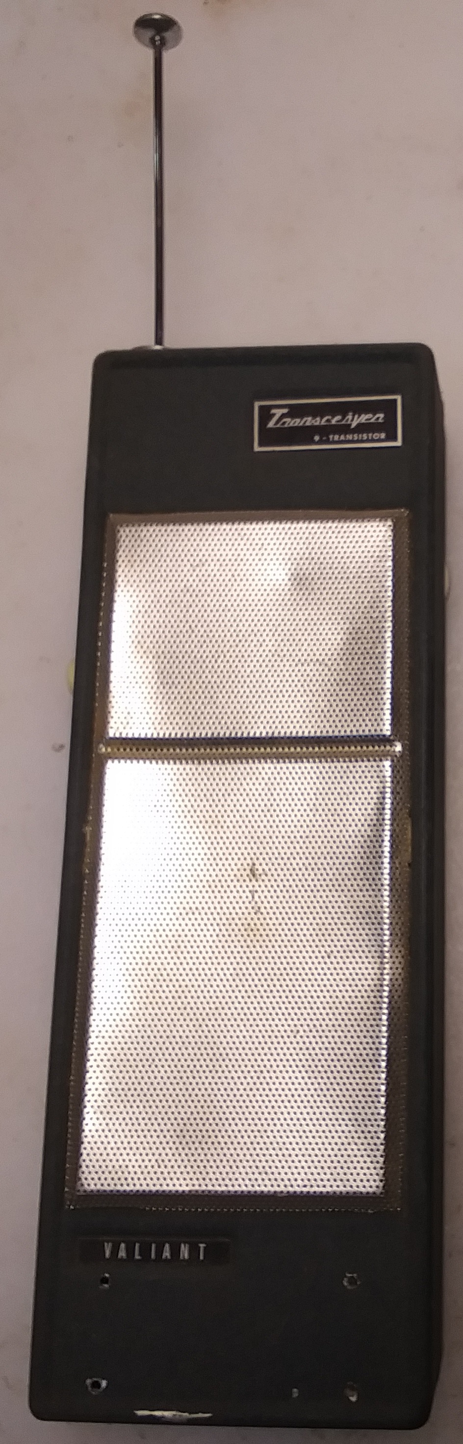 Valiant STR 64 walkie-talkie
